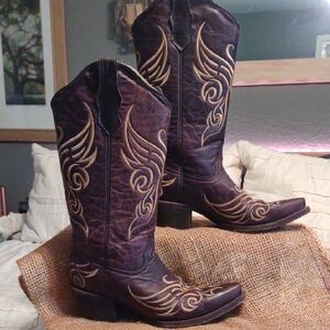 Women's Corral brand Western Embroidered Cowboy Boots